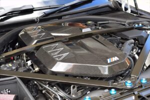 BMW M3/M4/M2 G8X Carbon-Motorabdeckung – M Performance Style