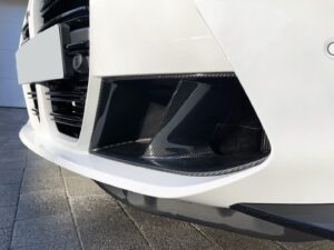 BMW M3/M4 G8X OEM Carbon-Lufteinlässe Frontstossfänger