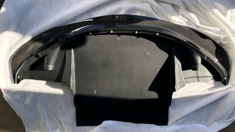 A&M E9x M3 GT4 Frontspoiler mit Bremskühlung & Diffusor