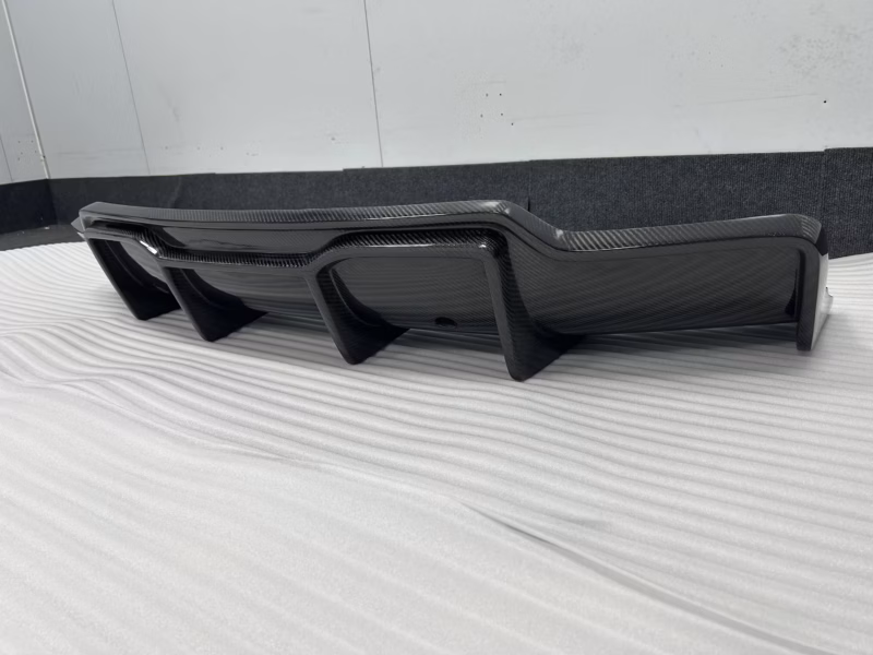 A&M Carbon Heck-Diffusor-Ansatz Tesla Model 3 – Bild 4